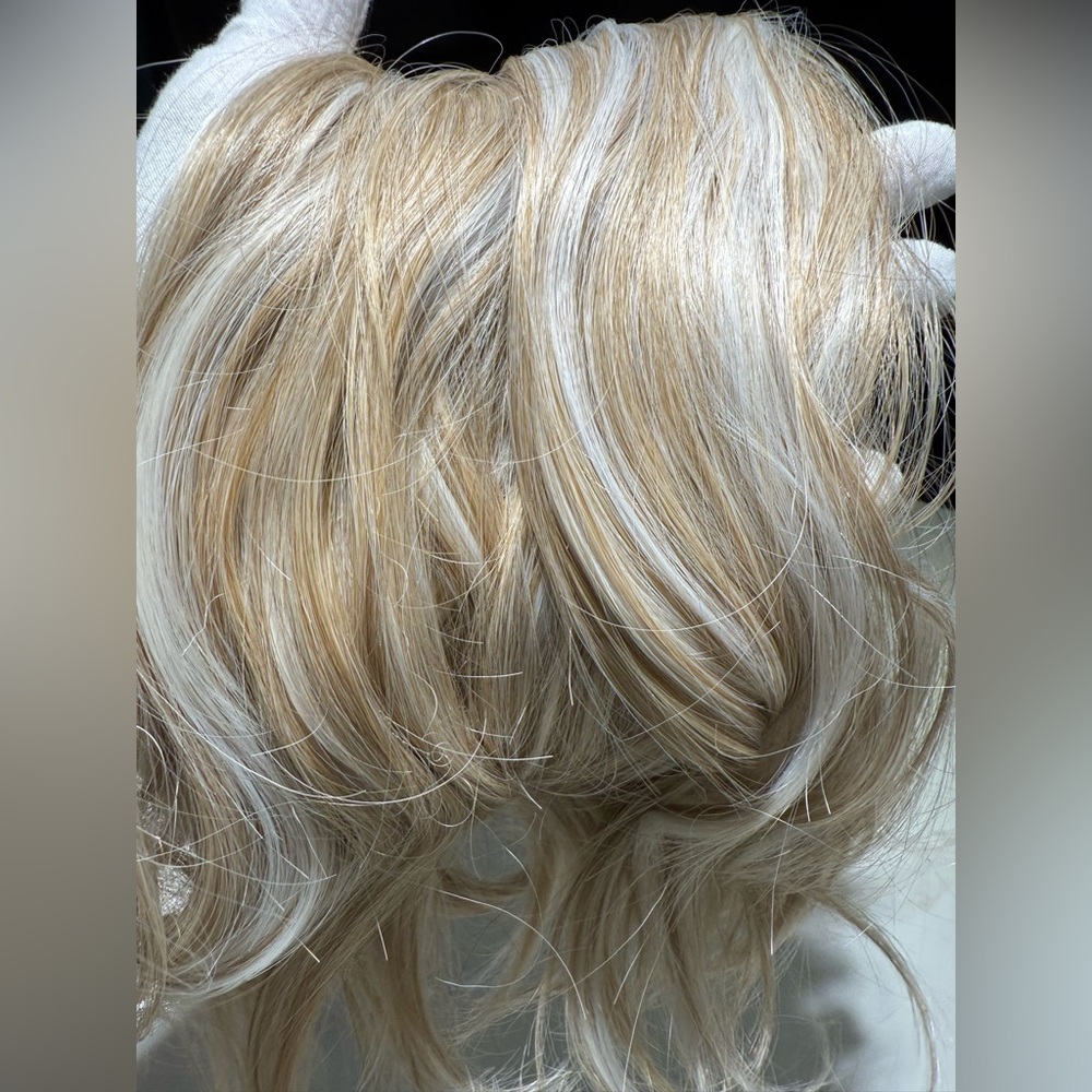 HAIR, Qty 4, 16” Wavy Clip or Halo Extensions, Blonde/Platinum
